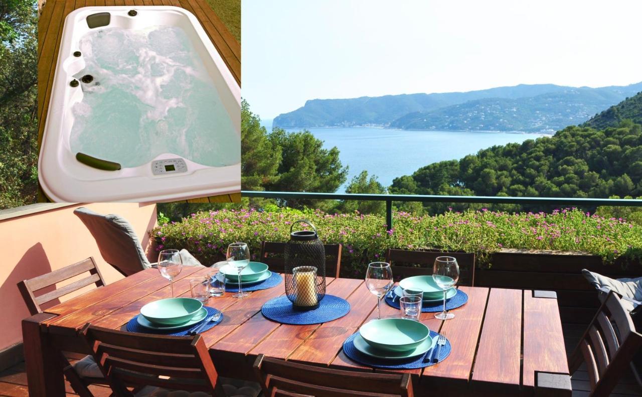 Una Spettacolare Vista Mare - Casa Con Jacuzzi بيرغيجي المظهر الخارجي الصورة